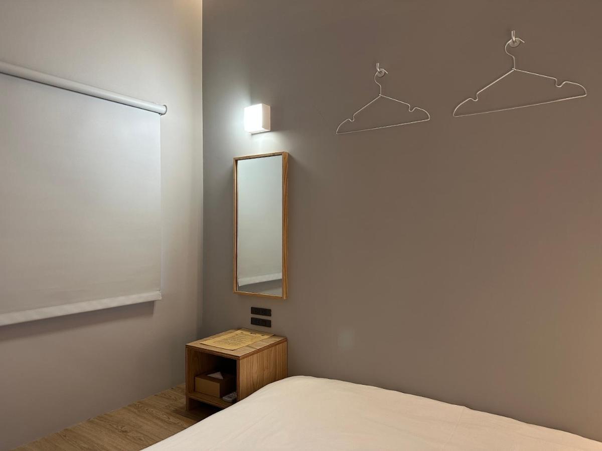 Kw2 Hostel Каосюн Екстериор снимка