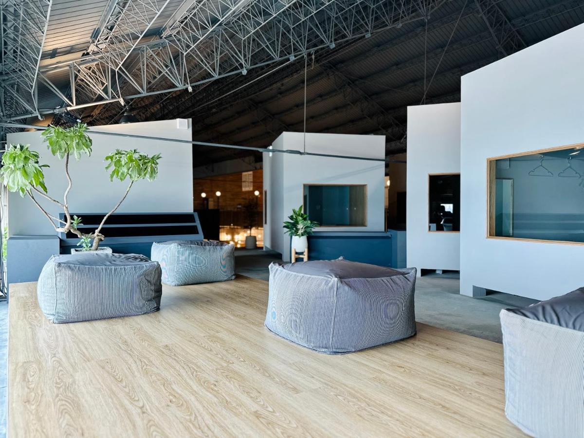 Kw2 Hostel Каосюн Екстериор снимка